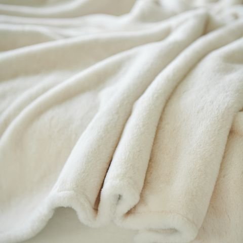 Heated electric throw blanket