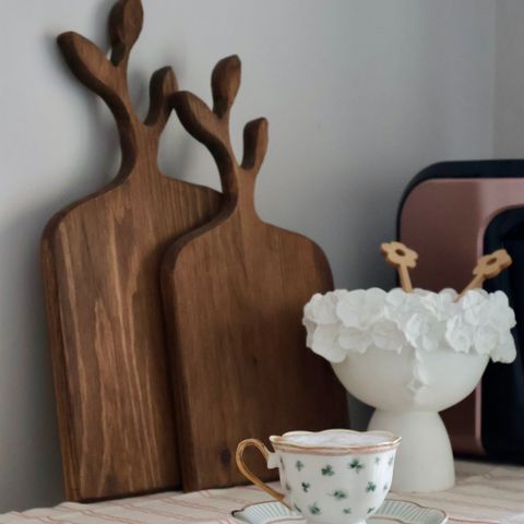 End-grain cutting board