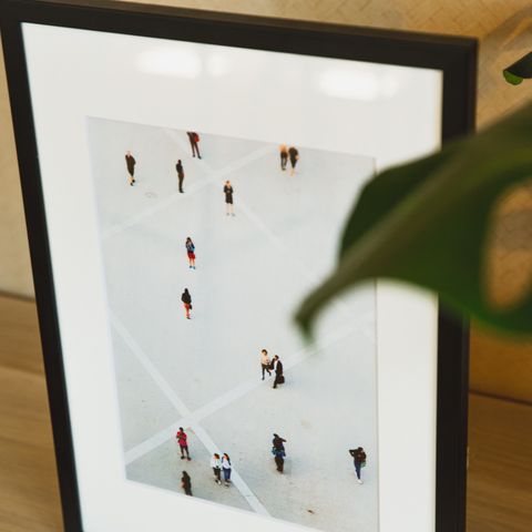 Wi-Fi digital picture frame