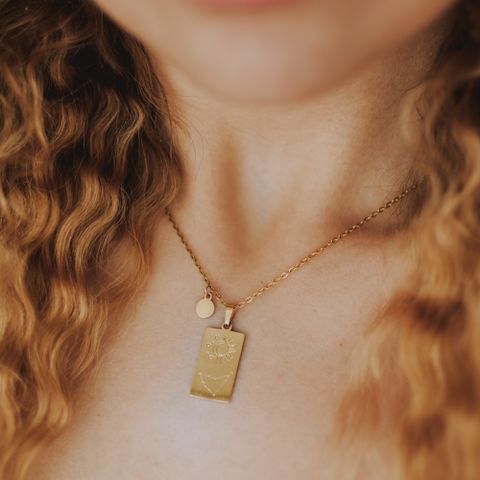 Birth flower or birthstone necklace