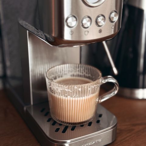 Single-serve coffee maker
