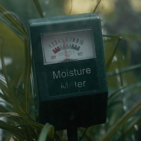 Soil moisture meter