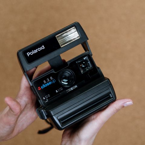 Instant camera