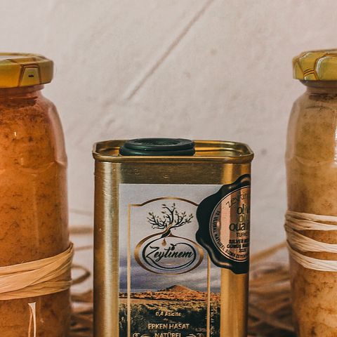 Single-origin olive oil in a tin