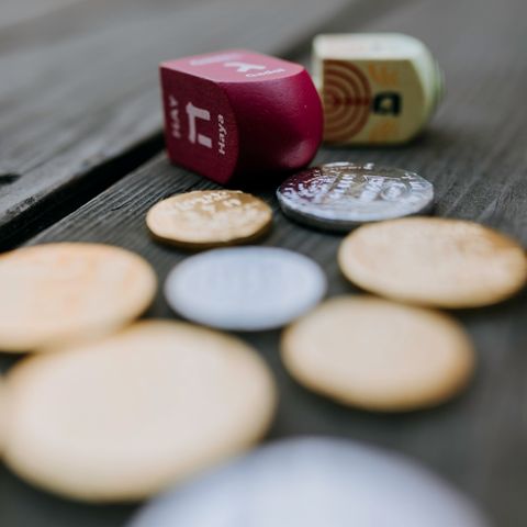 Wooden dreidel game set